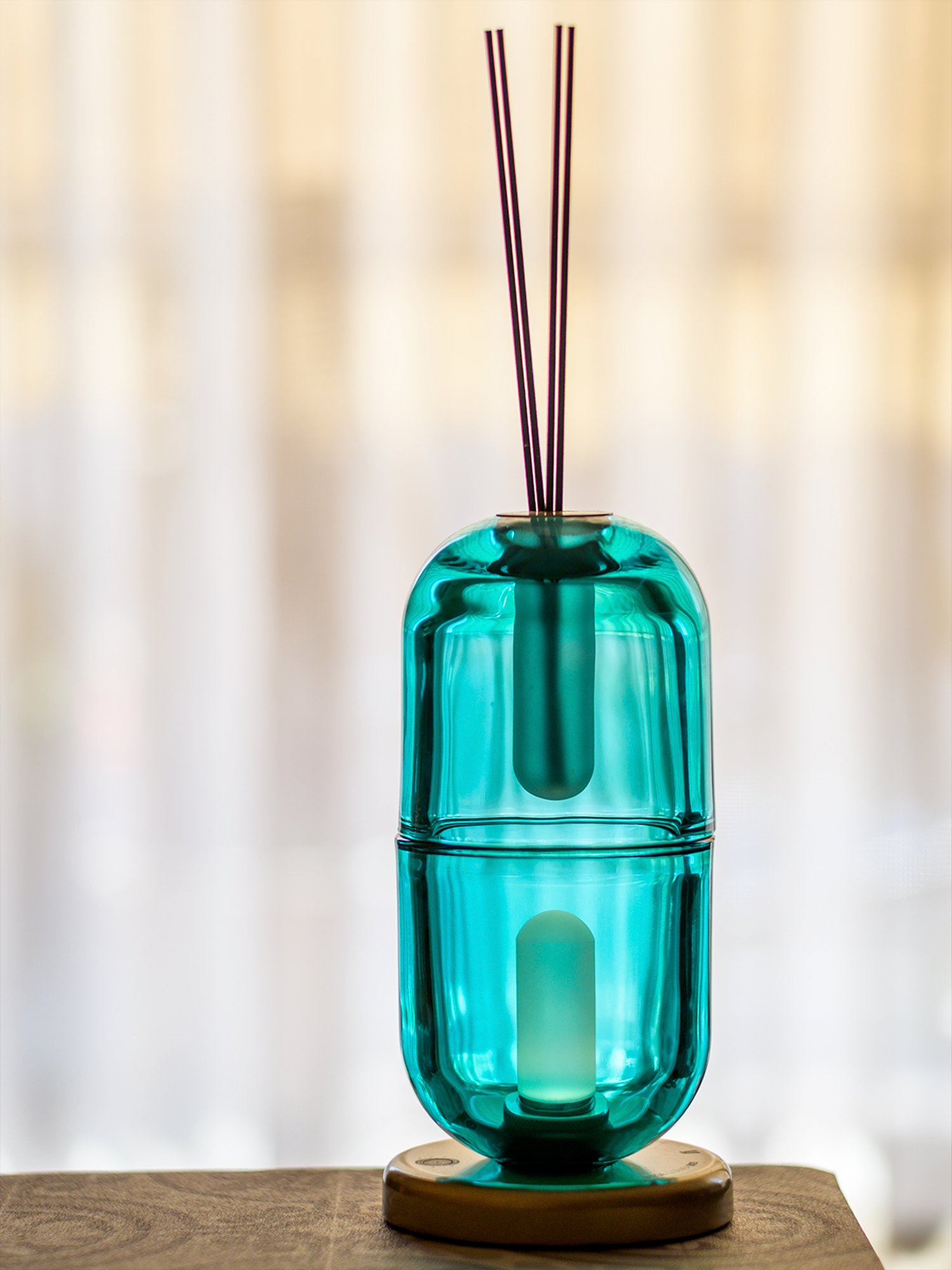 Cartouche table lamp