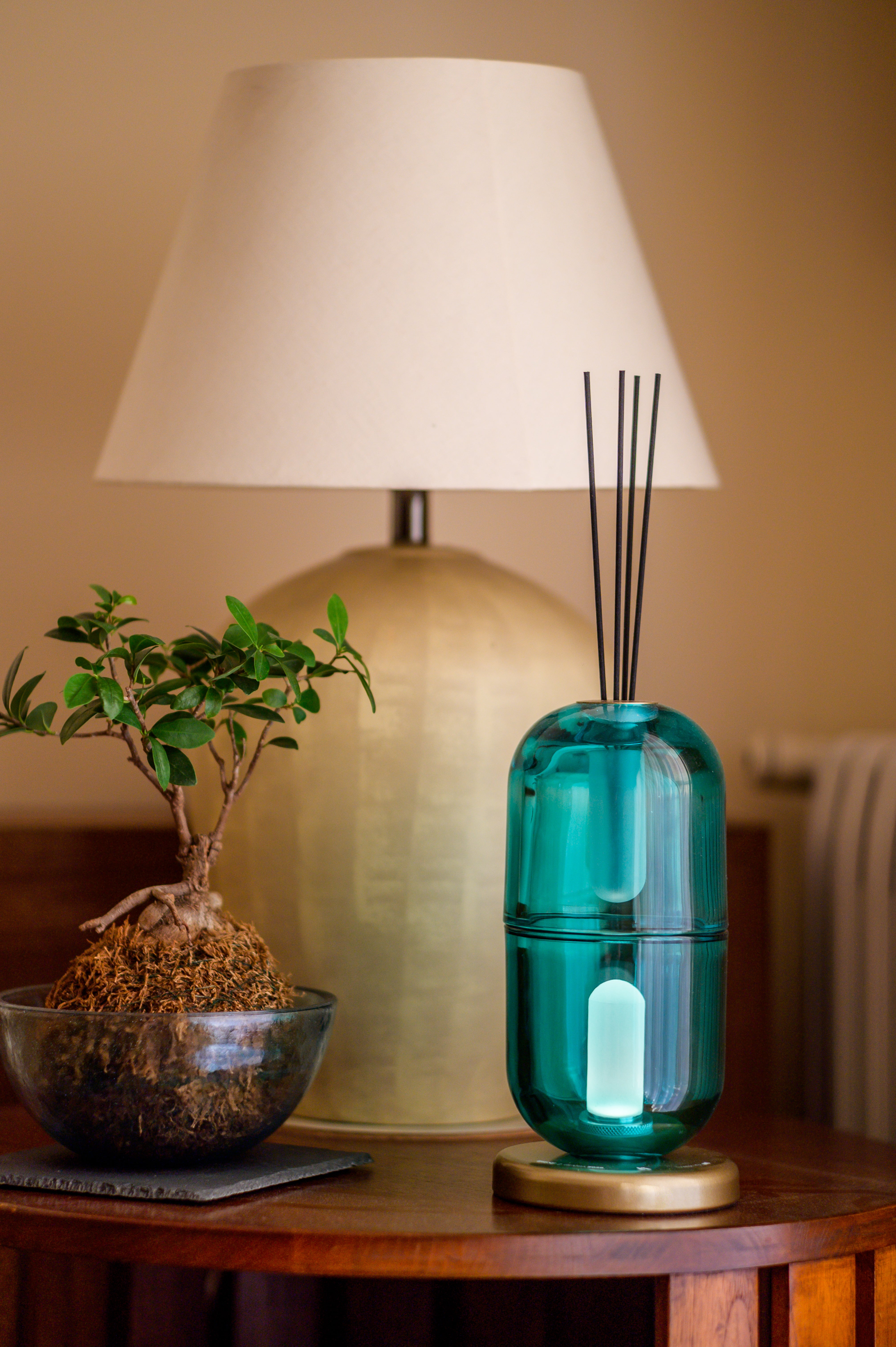 Cartouche tablet lamp